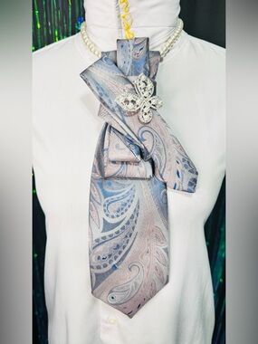 Towncraft Silver, Blue, and Pink Paisley Necktie